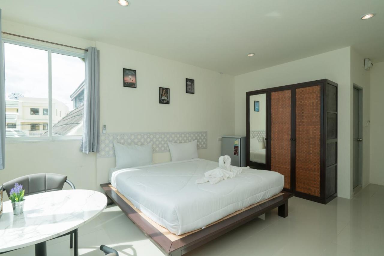 Hangover Inn Phuket Buitenkant foto